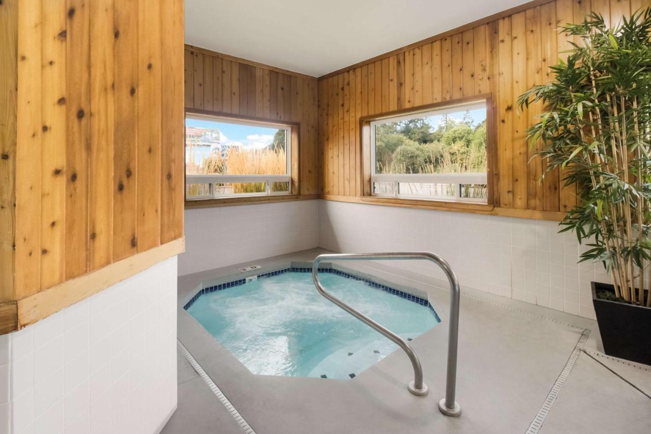 Best Western Mcminnville Inn Экстерьер фото