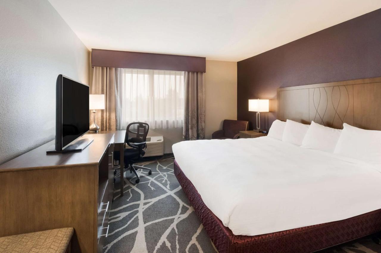 Best Western Mcminnville Inn Экстерьер фото