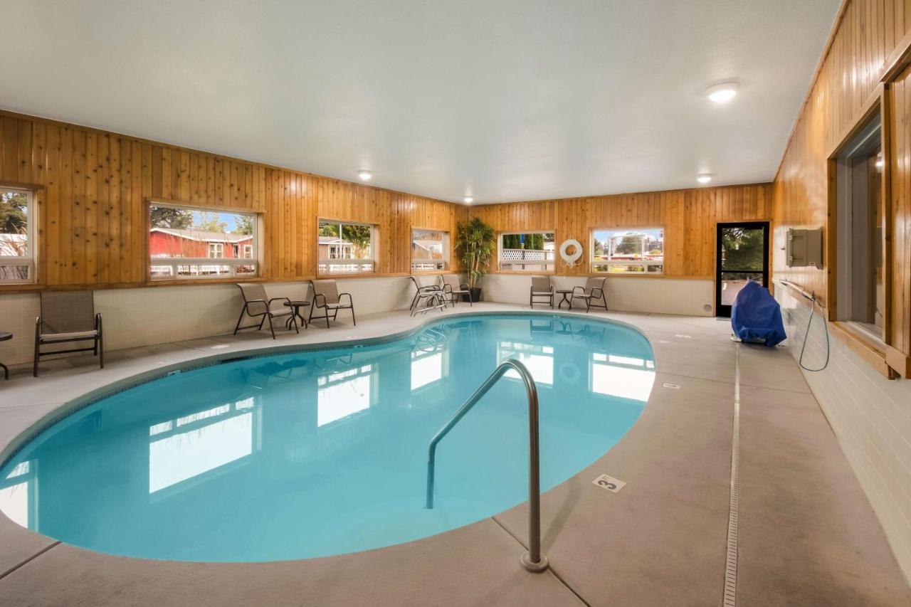 Best Western Mcminnville Inn Экстерьер фото