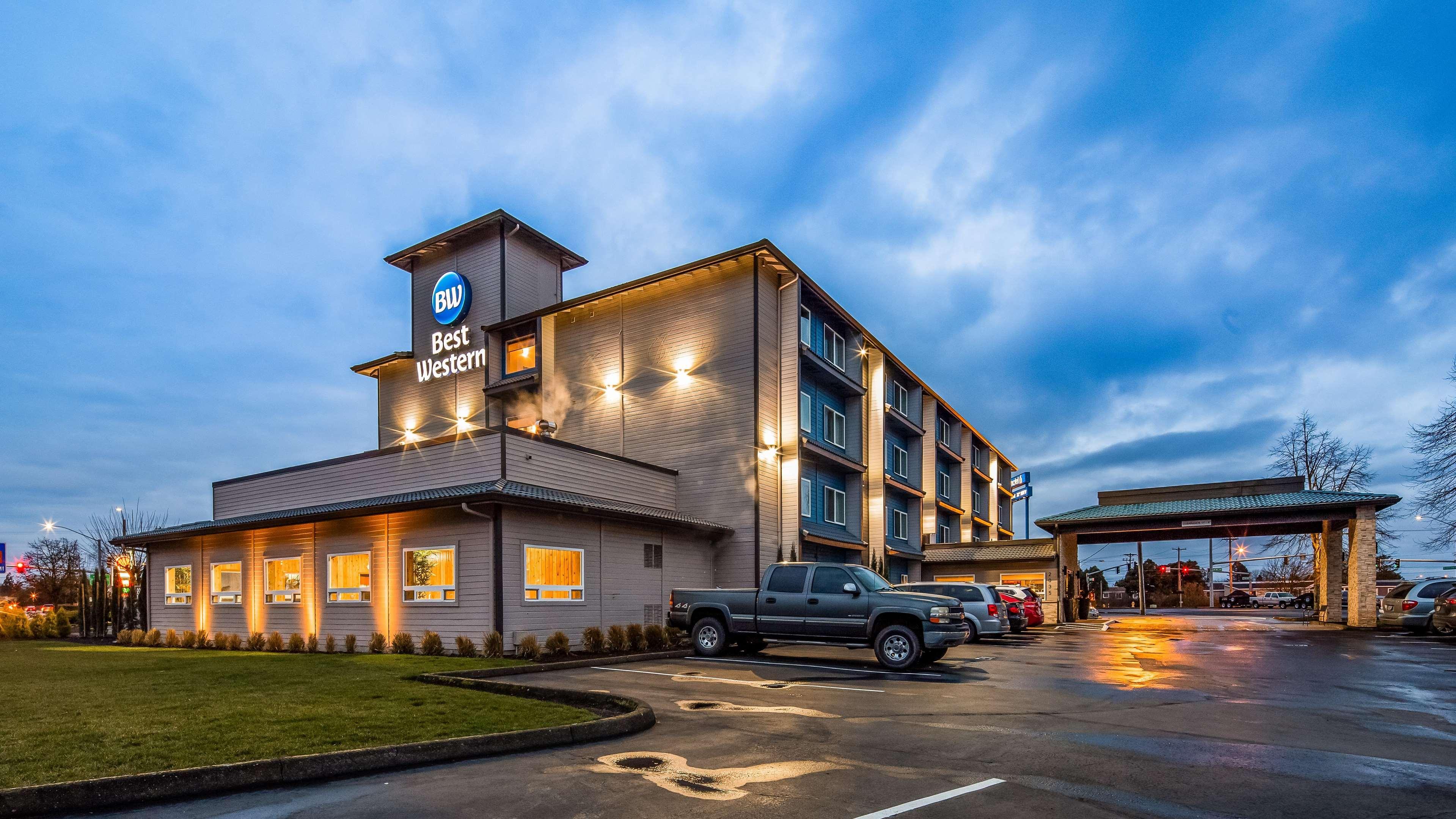 Best Western Mcminnville Inn Экстерьер фото