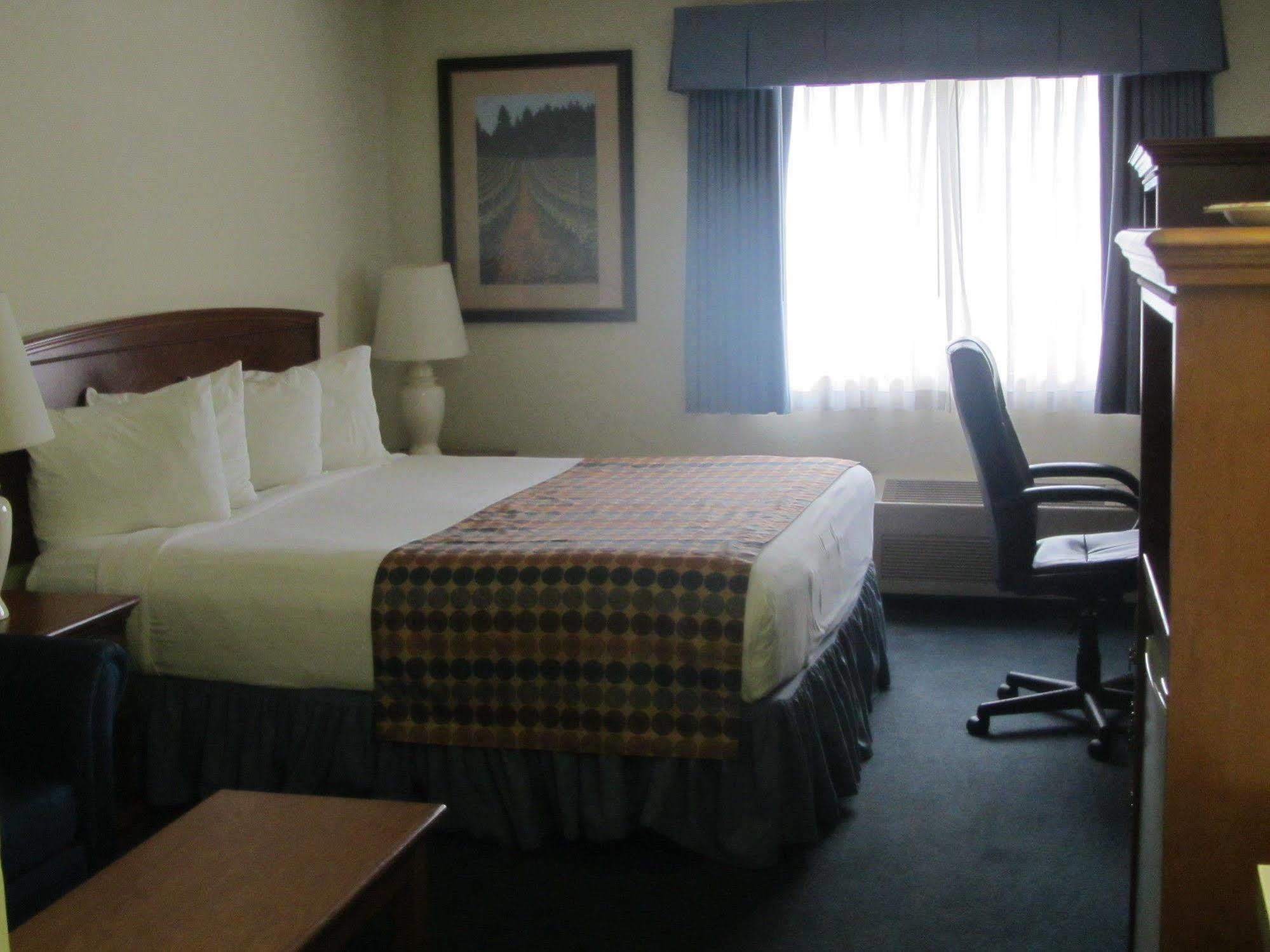 Best Western Mcminnville Inn Экстерьер фото